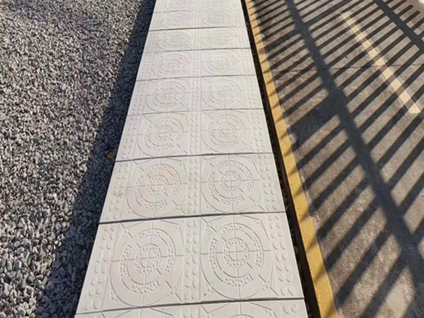 鹅卵石电缆沟盖板